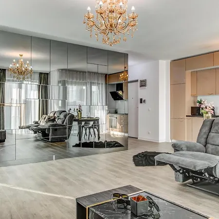 North Twin Apartment *